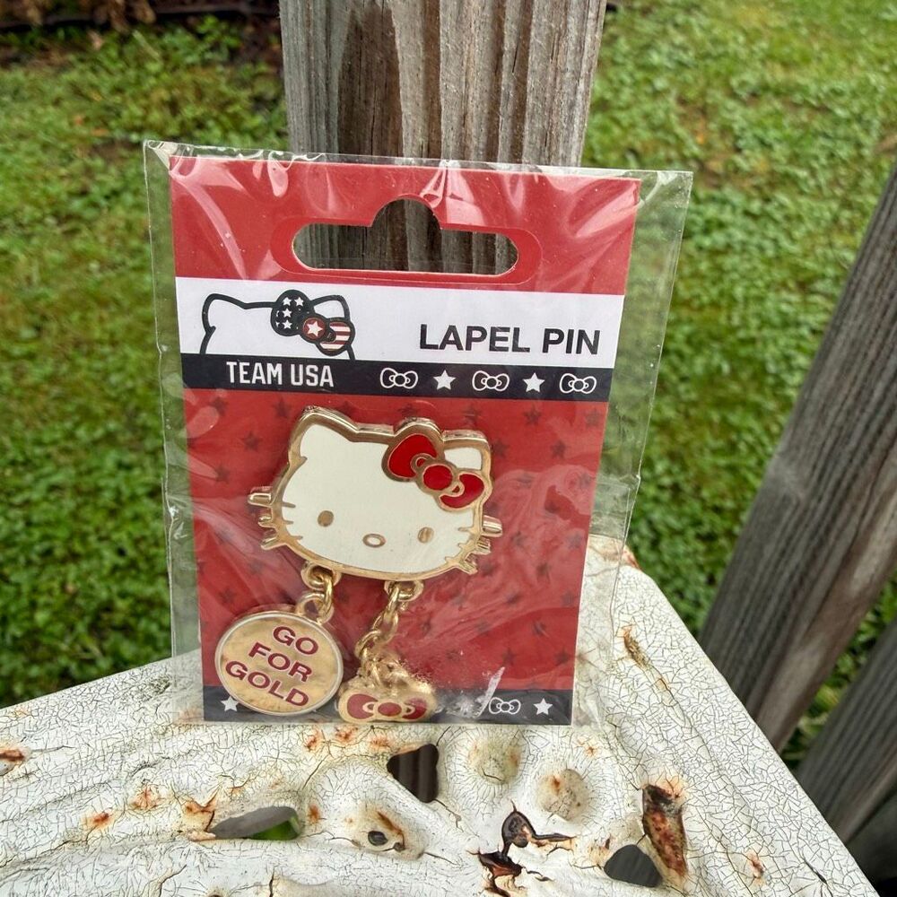Hello Kitty x Team USA Go For Gold Olympic Lapel Pin New In Package